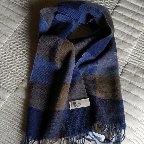 Unisex Gap wool blend scarf - Picture 2 of 3
